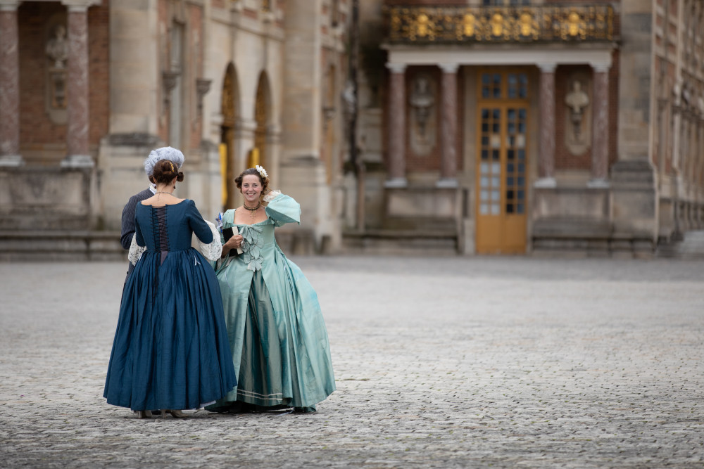 The Louis XV courtiers led the tours of the Chateau