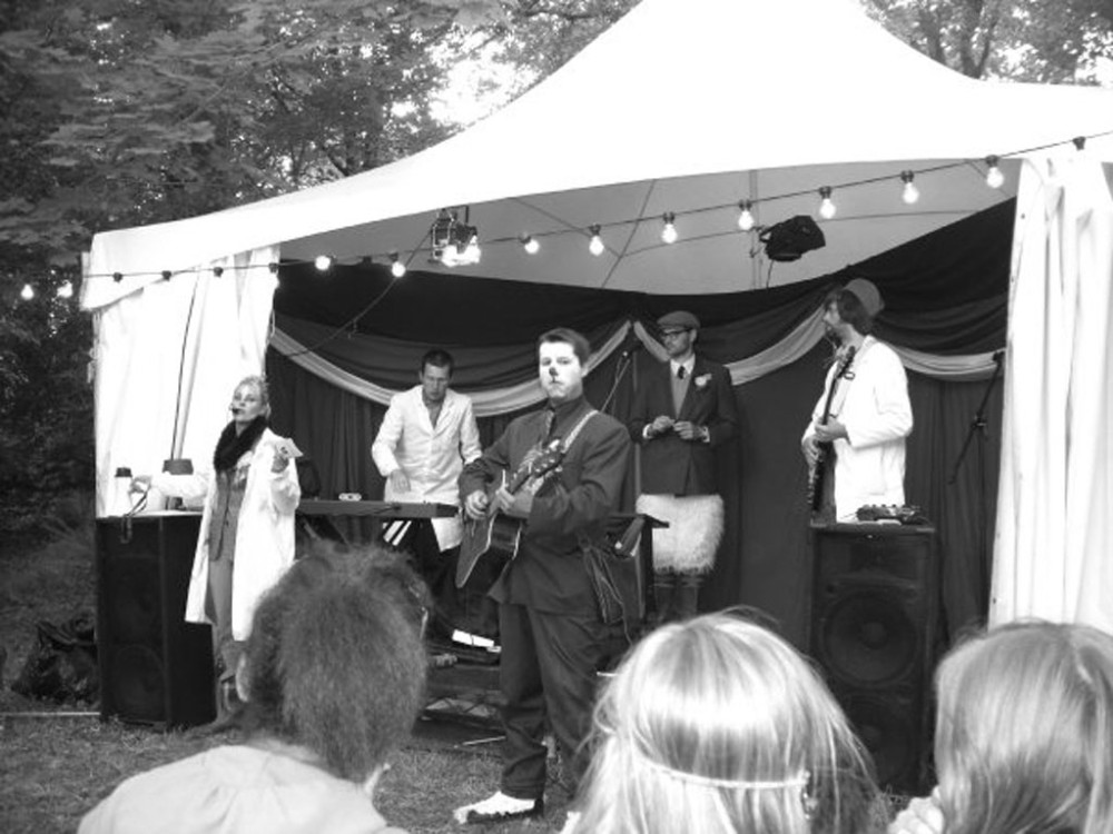 Social Experiments were underway in the sleepy little place with sounds from the Tablesale